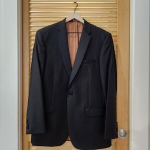 VERY Lightly Used Joseph / JOS. A. BANK Tuxedo Jacket